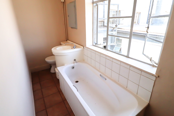 452_jules_interior_shot_07